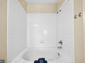 4560 Strutfield Lane 1103, Alexandria VA 22311