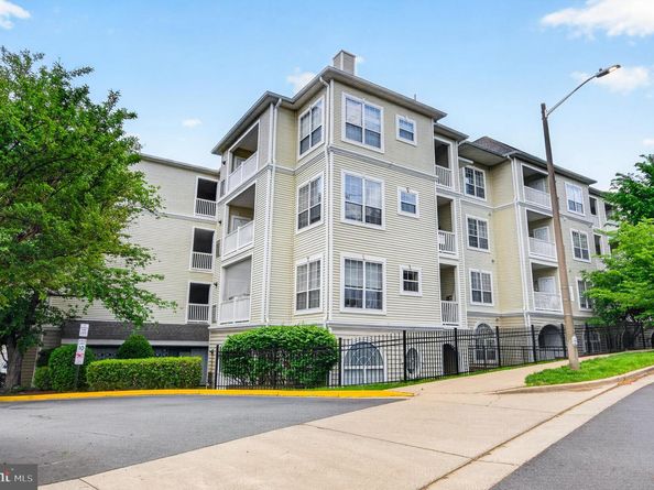 4560 Strutfield Lane 1103, Alexandria VA 22311