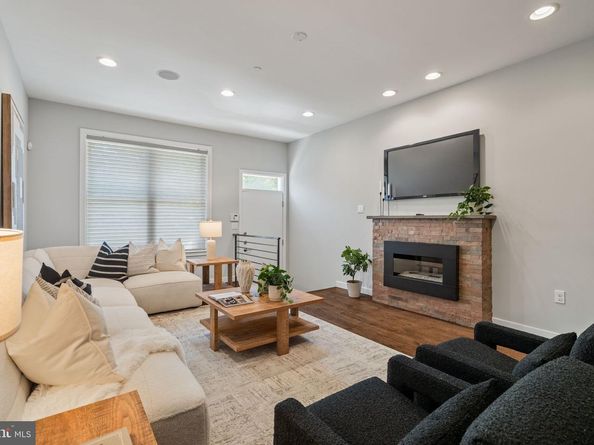 728 S 18TH Street, Philadelphia PA 19146