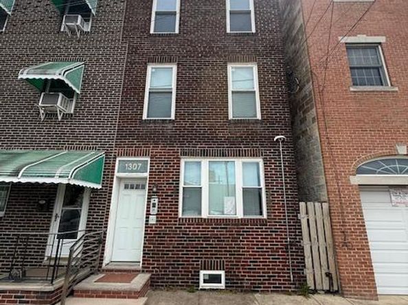 1307 E Moyamensing Avenue, Philadelphia PA 19147