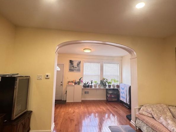 5736 N 5TH Street, Philadelphia PA 19120