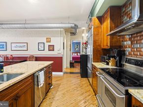 313 N 3rd Street 5A, Philadelphia PA 19106