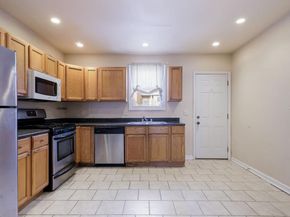 731 Carpenter Street, Philadelphia PA 19147