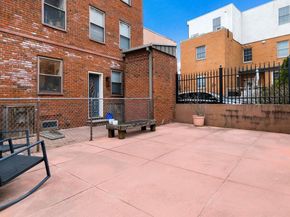 731 Carpenter Street, Philadelphia PA 19147
