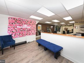 86 N York Road, Willow Grove PA 19090