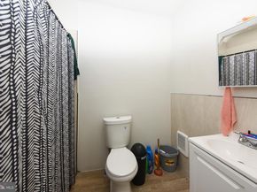 86 N York Road, Willow Grove PA 19090