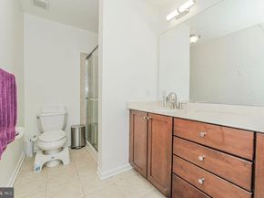 42 Creekside Court, Secaucus NJ 07094