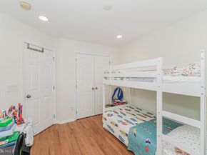 42 Creekside Court, Secaucus NJ 07094