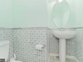 42 Creekside Court, Secaucus NJ 07094