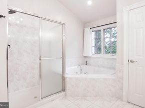 2323 Sawtooth Oak Court, Vienna VA 22182