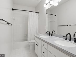 2323 Sawtooth Oak Court, Vienna VA 22182