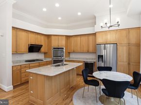 2323 Sawtooth Oak Court, Vienna VA 22182