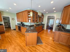 8750 Copeland Pond Court, Fairfax VA 22031