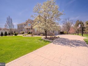 24 Hayhurst Drive, Newtown PA 18940