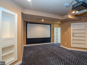 24 Hayhurst Drive, Newtown PA 18940