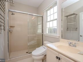 24 Hayhurst Drive, Newtown PA 18940