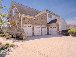 24 Hayhurst Drive, Newtown PA 18940