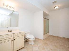 24 Hayhurst Drive, Newtown PA 18940
