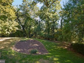 5160 Maris Avenue 201, Alexandria VA 22304