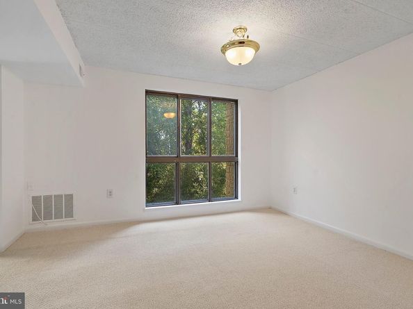 5160 Maris Avenue 201, Alexandria VA 22304