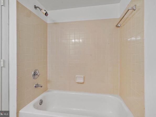 5160 Maris Avenue 201, Alexandria VA 22304