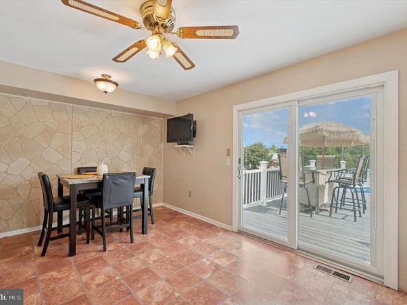 5 Sparks Circle, Glenolden PA 19036