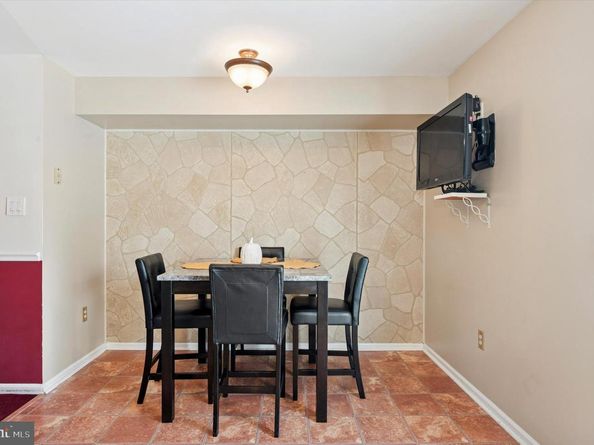 5 Sparks Circle, Glenolden PA 19036