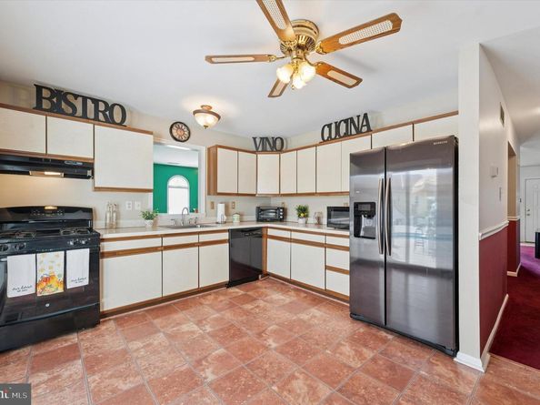 5 Sparks Circle, Glenolden PA 19036