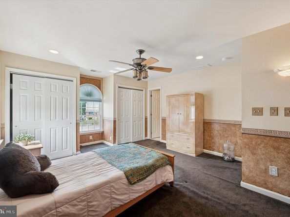 5 Sparks Circle, Glenolden PA 19036