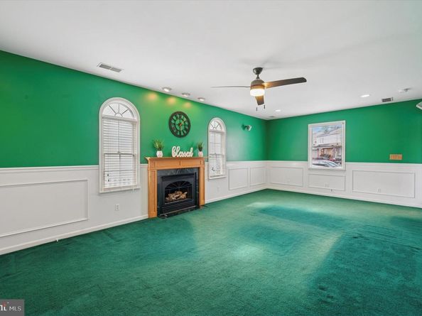 5 Sparks Circle, Glenolden PA 19036