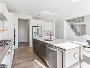 222 Grove Valley Court, Chalfont PA 18914