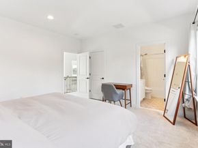 222 Grove Valley Court, Chalfont PA 18914