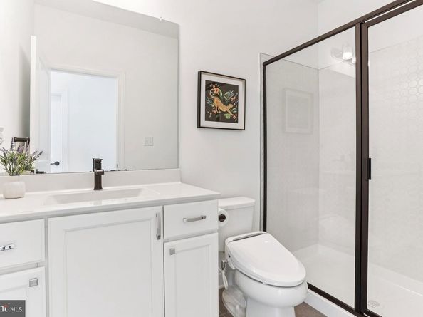 222 Grove Valley Court, Chalfont PA 18914