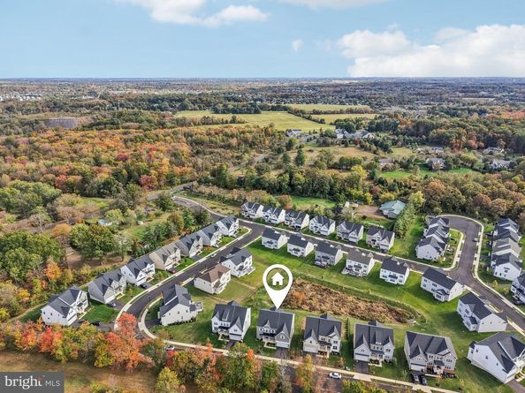 222 Grove Valley Court, Chalfont PA 18914