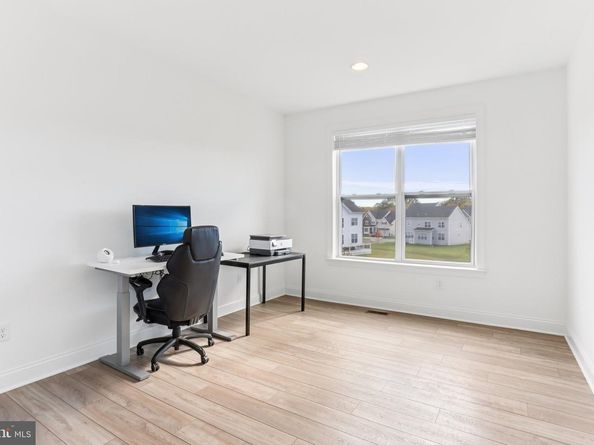 222 Grove Valley Court, Chalfont PA 18914
