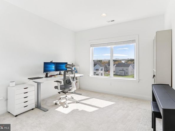 222 Grove Valley Court, Chalfont PA 18914