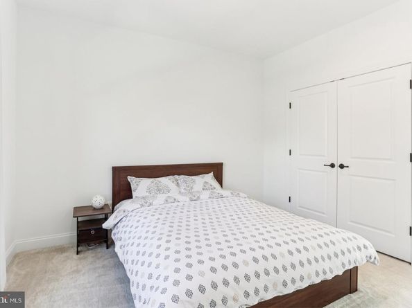 222 Grove Valley Court, Chalfont PA 18914