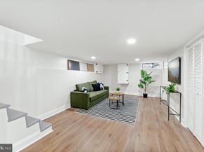 1316 S 6TH Street, Philadelphia PA 19147