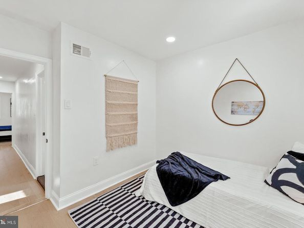 1316 S 6TH Street, Philadelphia PA 19147