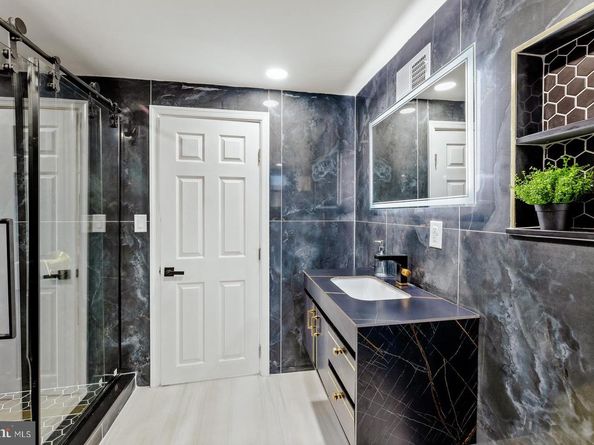 1316 S 6TH Street, Philadelphia PA 19147