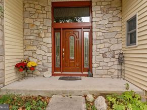 905 Pebble Lane, Southampton PA 18966