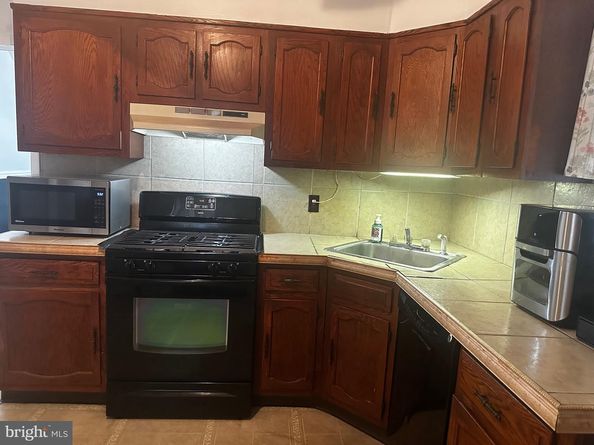 6634 Jackson Street, Philadelphia PA 19135
