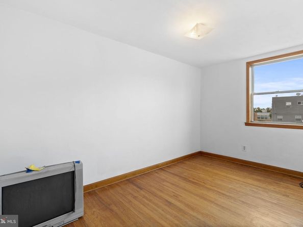 837 Grant Road, Folcroft PA 19032