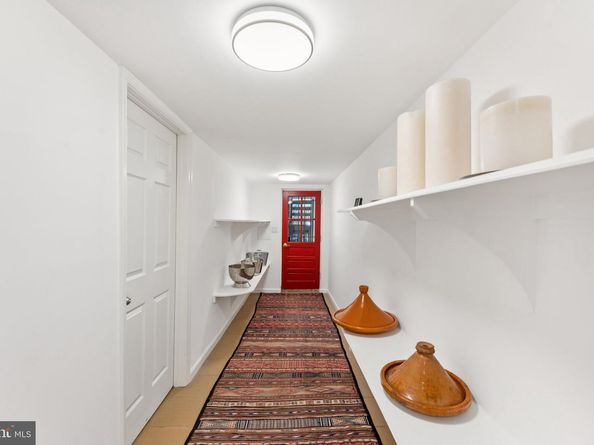 2814 38TH Street NW, Washington DC 20007