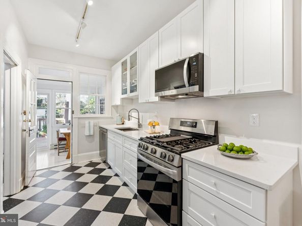 2814 38TH Street NW, Washington DC 20007