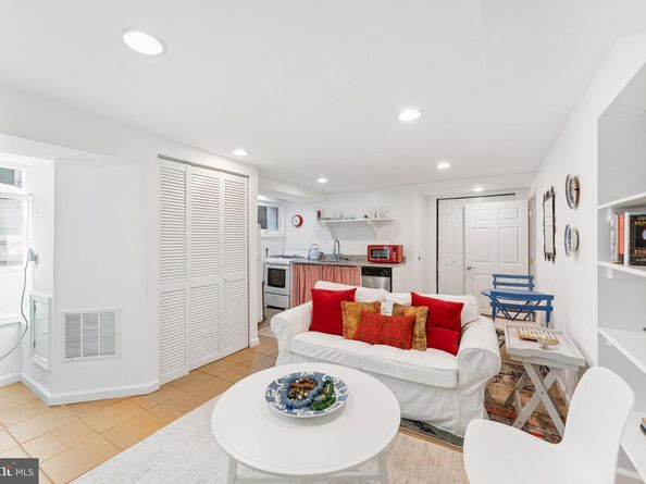 2814 38TH Street NW, Washington DC 20007