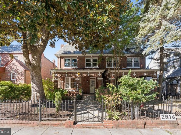 2814 38TH Street NW, Washington DC 20007