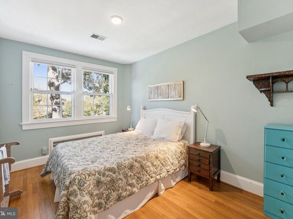 2814 38TH Street NW, Washington DC 20007