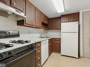 232 Old Forge Crossing, Devon PA 19333