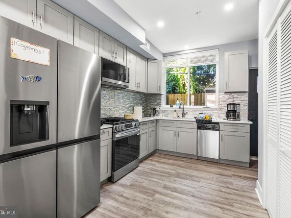 3211 Latona Street, Philadelphia PA 19146